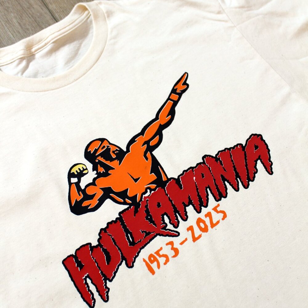 HulkaMania 1953 - 2025 T-Shirt